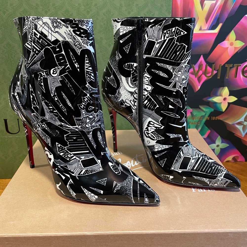 💥SALE!💥Christian Louboutin So Kate Booty Nicograf Sz 38
